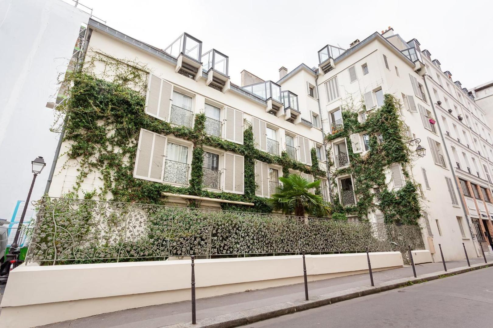 Guestready - Spacious Apartment In The Heart Of The Marais Париж Экстерьер фото